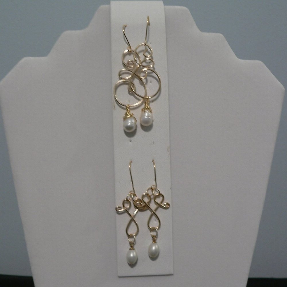 2 Pairs of Pearl Earrings